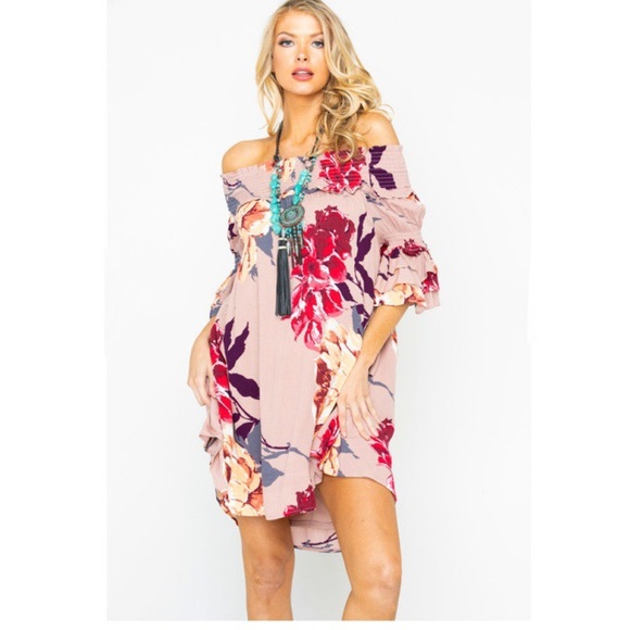 Shyanne women’s smocked shoulder floral dress NWT - Picture 5 of 5